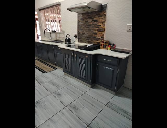 4 BEDROOM FREEHOLD FOR SALE IN AMIEL PARK